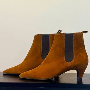 NWOT Suede Di Donna Booties Size 8